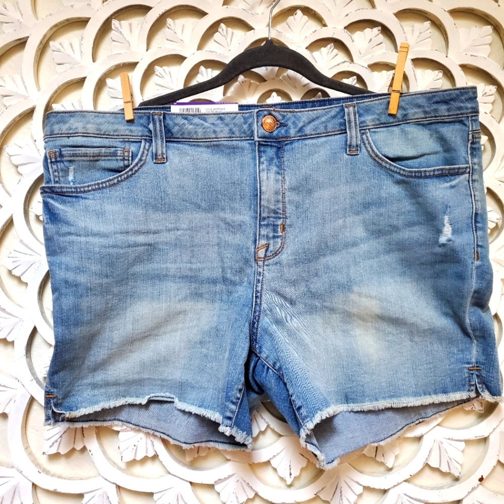 Seven7 Weekend Short Denim Cut Off Style Short NWT Size 16